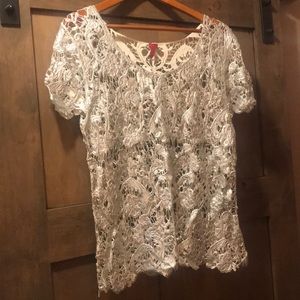 Silver lace top by 5/48 size Small NWT
